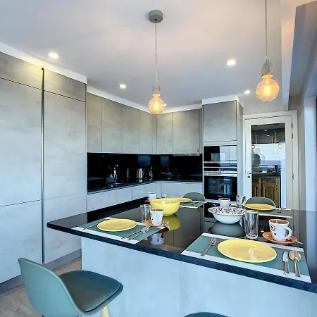 Villa Dream House By Atlantic